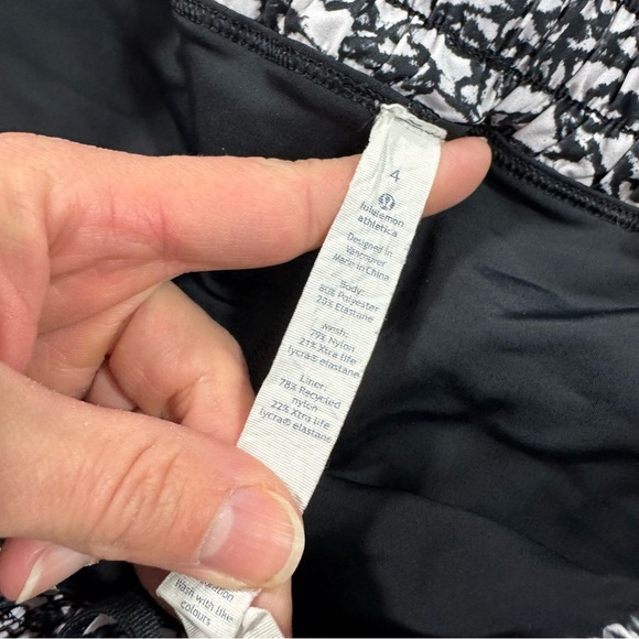 Lululemon Work Out To Water Shorts Ice Breaker White Black - Picture 4 of 6